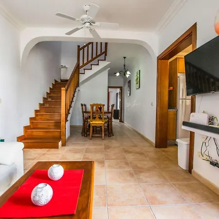 Villa Casa Hannah By Now Ltd